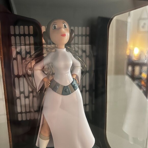 Disney Parks Star Wars Collectible Princess Leia Vinyl Doll Figure - Picture 2 of 6